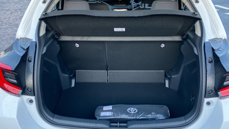 Toyota Yaris 1.5 Hybrid Design 5dr CVT Hybrid Hatchback